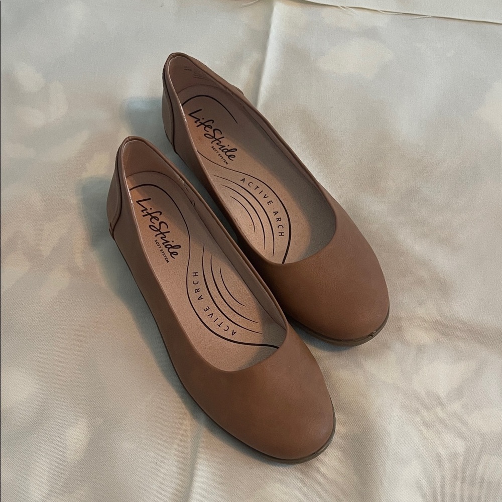 Life Stride Women's Brown Flats